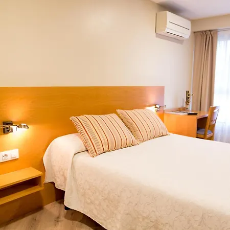 Apartamentos Playa De Cobreces * Cobreces